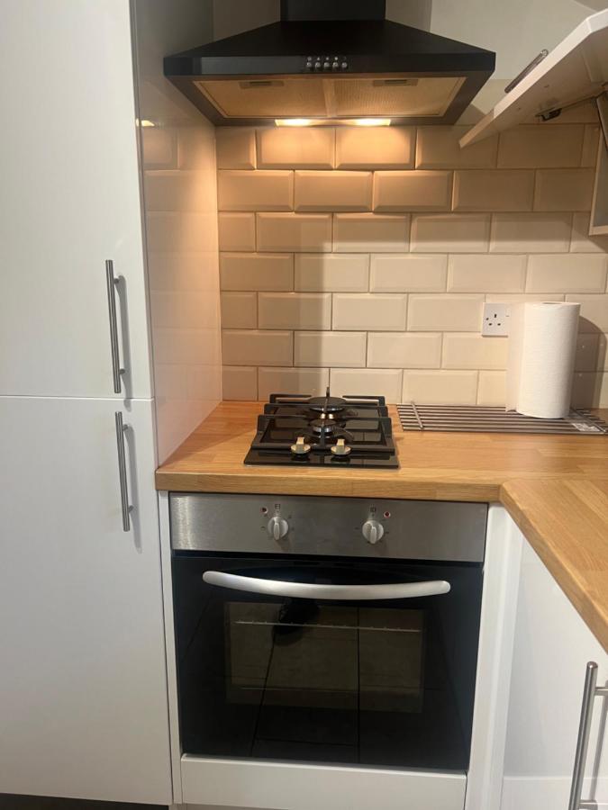 Large Modern Studio Flat Apartament
