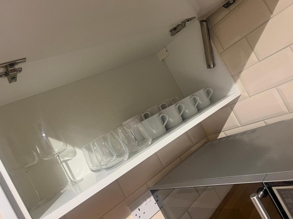 Large Modern Studio Flat London